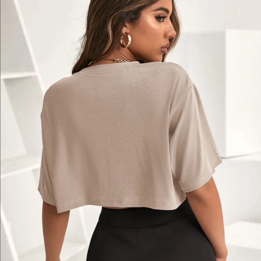 Shein crop - Picture 3 of 3